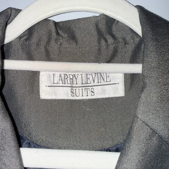 Larry Levine Womens 2 Piece Suit Short Sleeve Pants Size 14 Gray Shoulder Pads - Picture 3 of 14